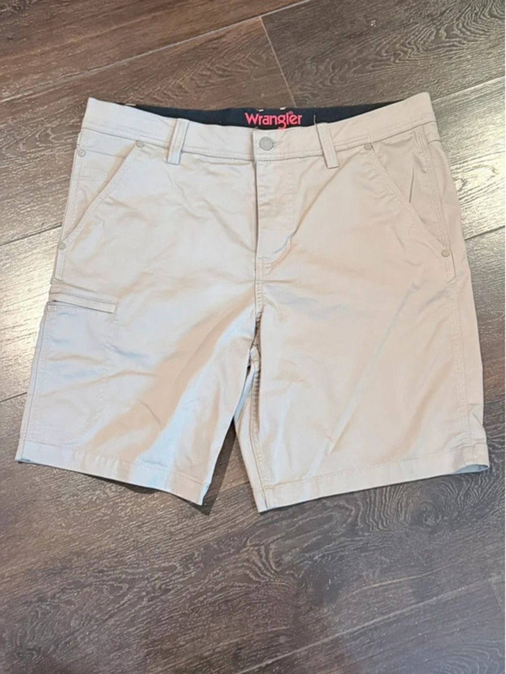 Wrangler Men’s Regular Fit Utility Shorts Size 32 Khaki Stretch 1569